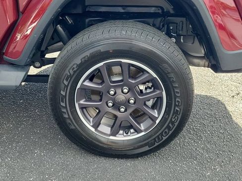 Used 2021 Jeep Gladiator Overland AWD/4WD image 29