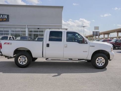 Used 2006 Ford F250 XLT AWD/4WD image 4