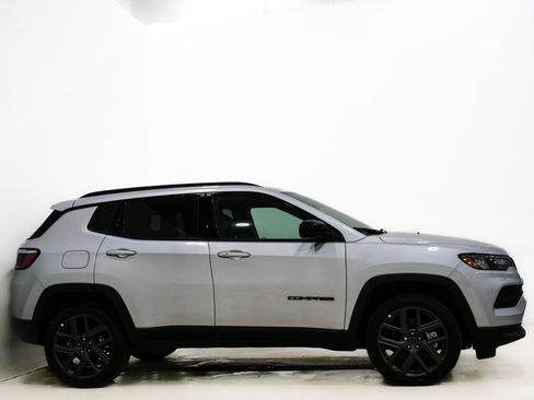 New 2026 Jeep Compass Latitude image 4