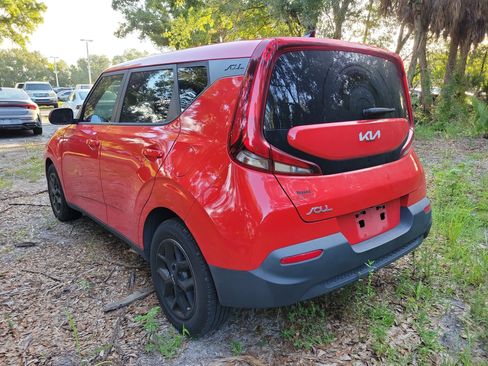 Used 2022 Kia Soul LX w/ Technology Package FWD image 7