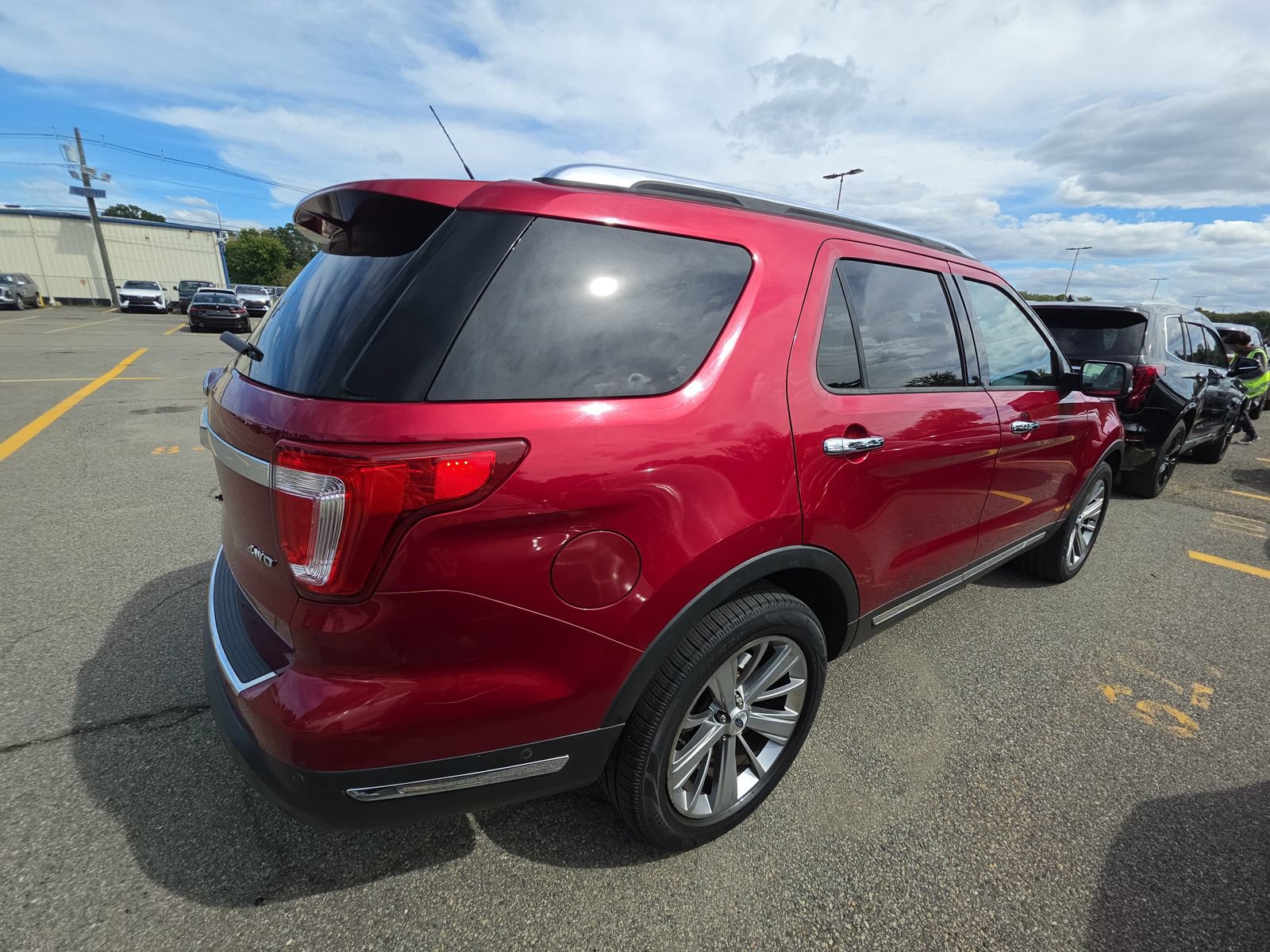 Used 2018 Ford Explorer Limited w/ Equipment Group 301A AWD/4WD image 6