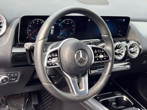 Certified 2021 Mercedes-Benz GLA 250 GLA 250 w/ Premium Package image 14