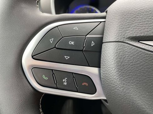New 2027 Chrysler Pacifica Select FWD image 15