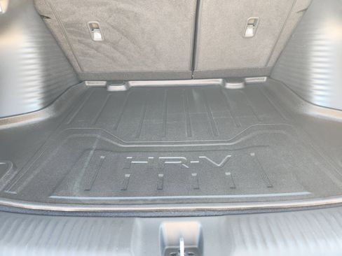 Certified 2023 Honda HR-V LX image 31