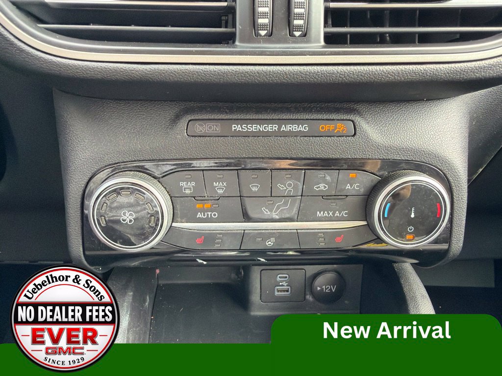 Used 2022 Ford Escape SE w/ SE Sport Appearance Package AWD/4WD image 24