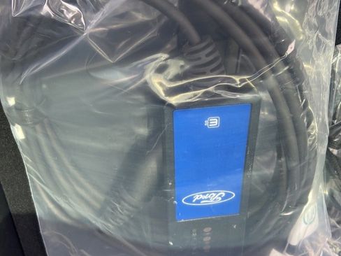 New 2025 Ford Escape SE image 7