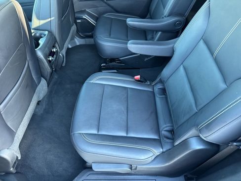 Used 2024 GMC Acadia Elevation image 15