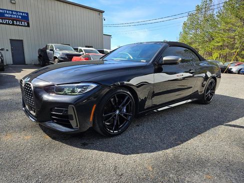 Used 2021 BMW M440i Convertible image 1