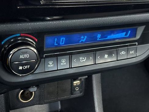 Used 2014 Toyota Corolla S image 20