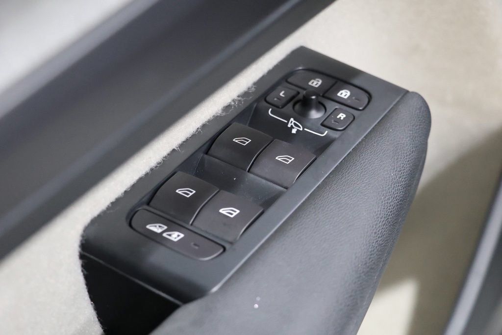 Used 2019 Volvo XC40 T5 Inscription AWD/4WD image 19