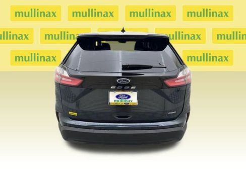 New 2024 Ford Edge SE image 15