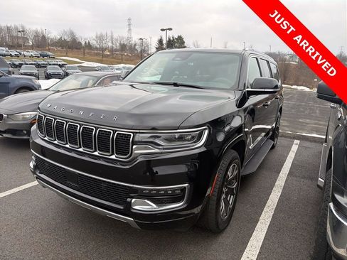 Used 2024 Jeep Wagoneer L Series III w/ Flexible Seating Group image 8