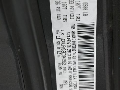 Used 2019 Jeep Grand Cherokee Altitude image 38