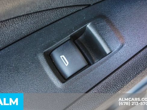 Used 2025 Chevrolet Trax LT FWD image 48