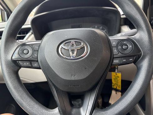 Used 2023 Toyota Corolla Cross L FWD image 13