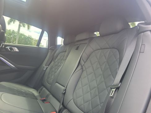 Used 2025 BMW X6 xDrive40i w/ Premium Package image 11