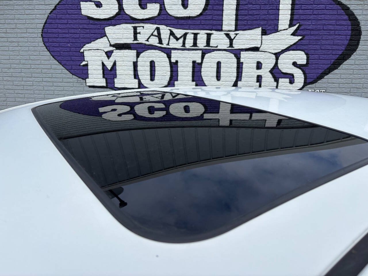 Used 2007 Toyota Camry XLE FWD image 2
