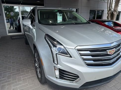 Used 2019 Cadillac XT5 Luxury FWD image 3