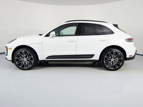 Certified 2026 Porsche Macan AWD/4WD image 7
