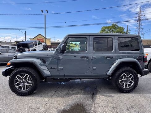 New 2026 Jeep Wrangler Unlimited Sahara AWD/4WD image 4