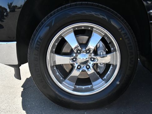 Used 2022 Chevrolet Silverado 1500 LT AWD/4WD image 12