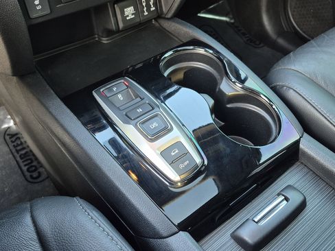 Used 2017 Honda Pilot Touring image 33