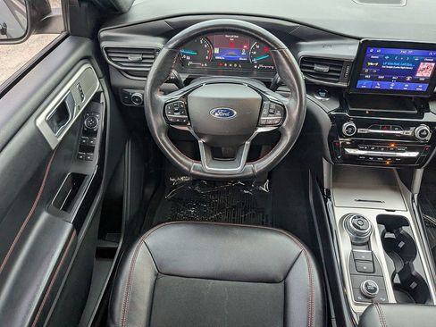 Used 2022 Ford Explorer ST-Line w/ Class IV Trailer Tow Package AWD/4WD image 17