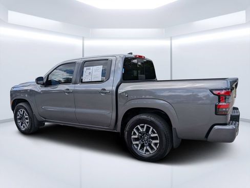 Used 2024 Nissan Frontier SL RWD image 5