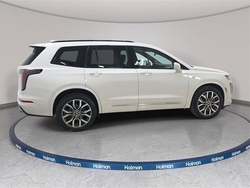 Used 2023 Cadillac XT6 Sport image 5