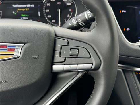 New 2025 Cadillac XT6 Luxury image 19