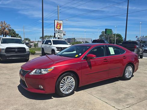 Used 2015 Lexus ES 350 w/ Luxury Package image 7