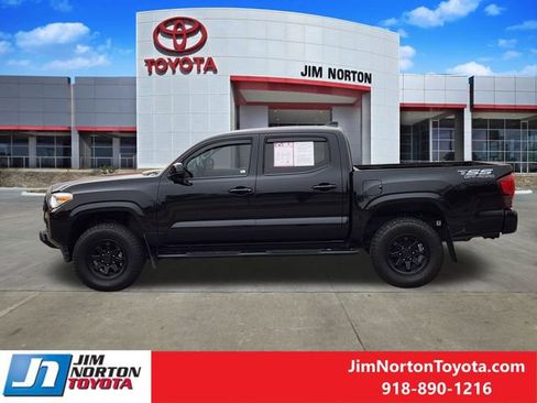 Used 2023 Toyota Tacoma SR image 5