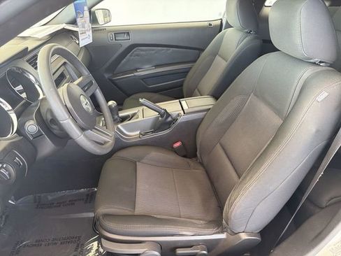 Used 2010 Ford Mustang Coupe RWD image 19