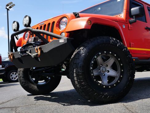 Used 2015 Jeep Wrangler Unlimited Sahara w/ Max Tow Package AWD/4WD image 52