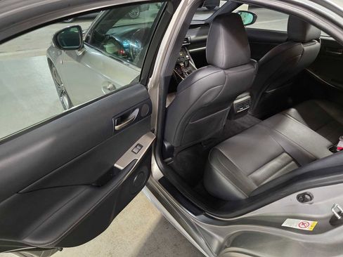 Used 2017 Lexus IS 350 AWD image 31