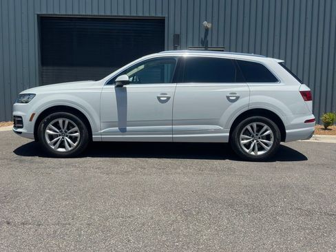 Used 2018 Audi Q7 3.0T Premium Plus w/ Premium Plus Package AWD/4WD image 3