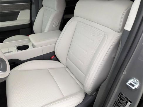 Certified 2025 Hyundai Santa Fe Calligraphy image 24