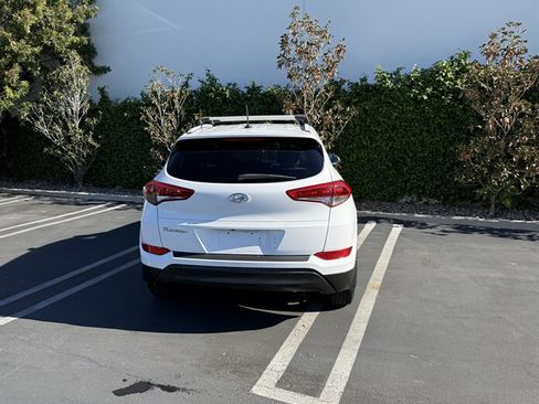 Used 2017 Hyundai Tucson SE image 17