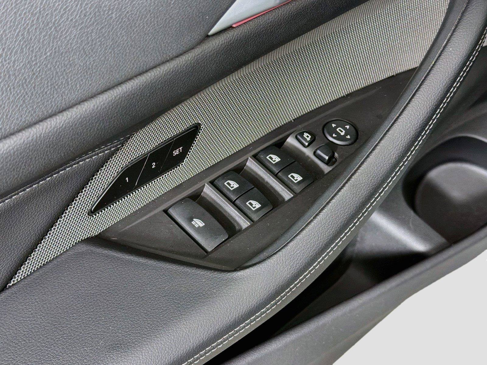 Used 2023 BMW M440i Convertible w/ Premium Package RWD image 18