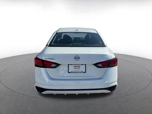 Used 2025 Nissan Altima 2.5 SV image 12