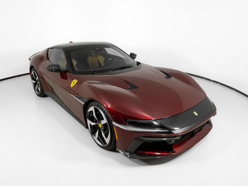 Certified 2025 Ferrari 12Cilindri RWD image 12