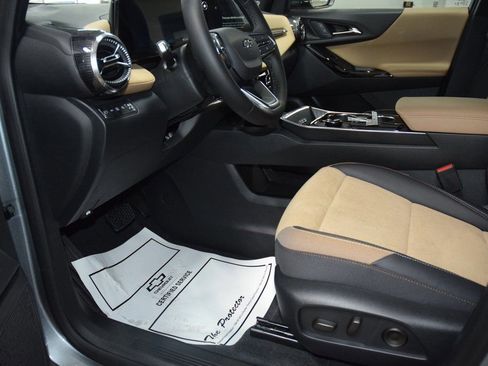 New 2026 Chevrolet Equinox ACTIV w/ Convenience Package III AWD/4WD image 39