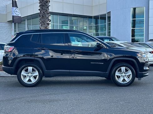 Used 2022 Jeep Compass Latitude w/ Convenience Group image 3
