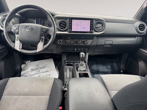 Used 2020 Toyota Tacoma TRD Off-Road image 10