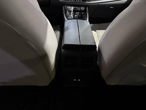 Certified 2025 Nissan Rogue SV image 25