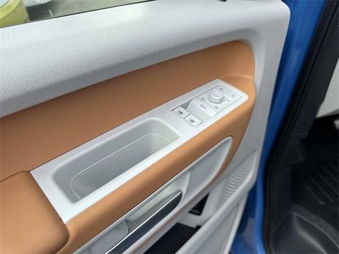 New 2025 Volkswagen ID. Buzz 1st Edition image 12