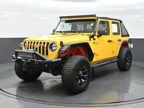 Used 2021 Jeep Wrangler Unlimited Rubicon AWD/4WD image 2