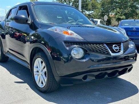 Used 2014 Nissan Juke S FWD image 6