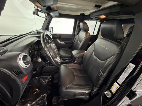 Used 2016 Jeep Wrangler Unlimited Rubicon AWD/4WD image 13