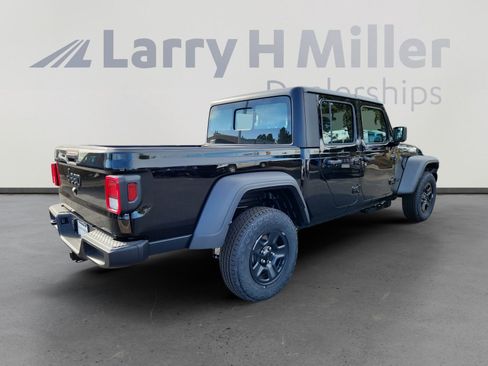 New 2026 Jeep Gladiator Sport image 5